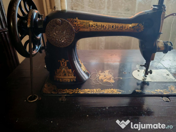 Masina de cusut Singer