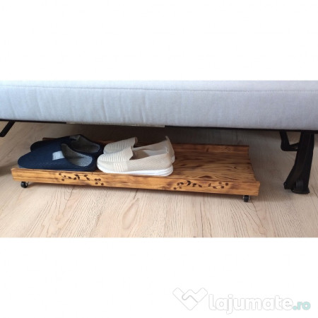 Suport depozitare sub pat din lem ars, cu roti pivotante, hand-made