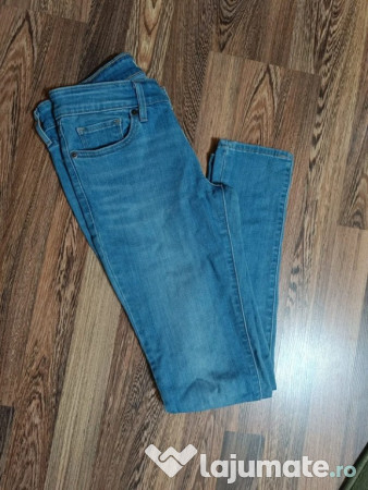 Levi's 711 Skinny