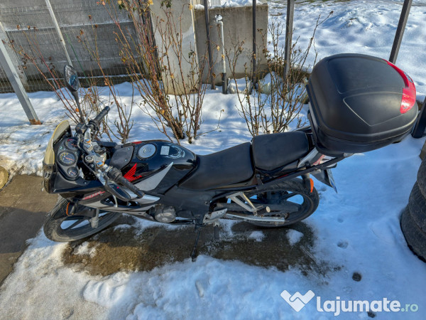 Motocicleta Honda CBR 125 