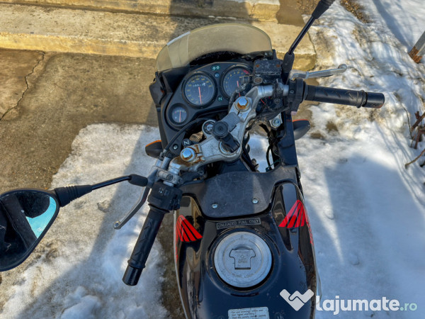 Motocicleta Honda CBR 125 