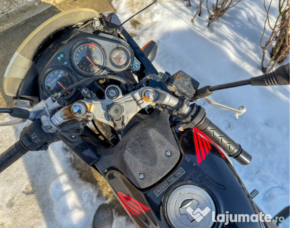 Motocicleta Honda CBR 125 