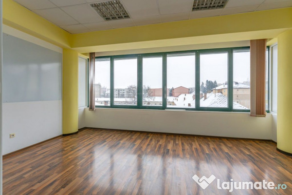 Spațiu birou individual în Brașov, Centru: 39 mp utili...