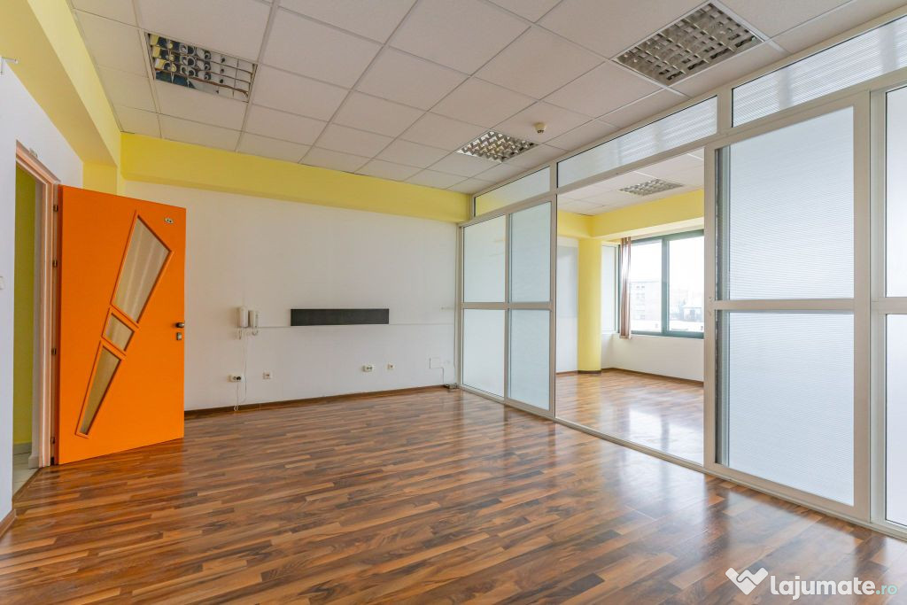 Spațiu birou individual în Brașov, Centru: 39 mp utili...