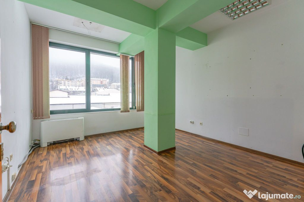 Spațiu birou individual în Brașov, Centru: 39 mp utili...