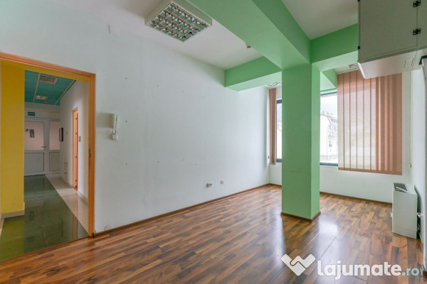 Spațiu birou individual în Brașov, Centru: 39 mp utili...