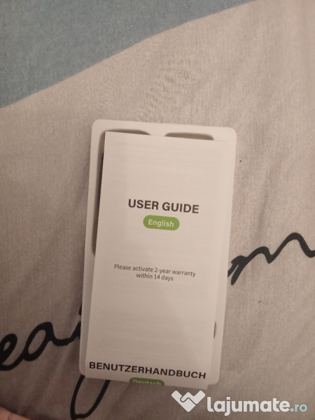 Ceas cu ecran tactil și funcție de preluare a apelurilor 