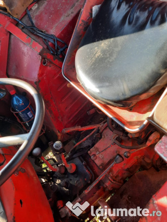 Tractor UTB 550 cu încărcător frontal tip export 