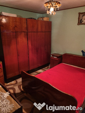 Apartament 3 camere str. Vidraru