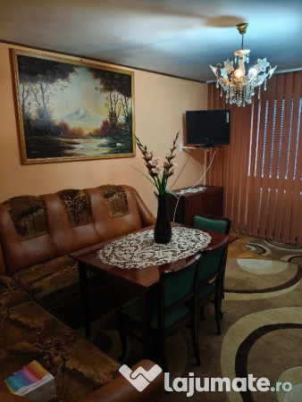 Apartament 3 camere str. Vidraru