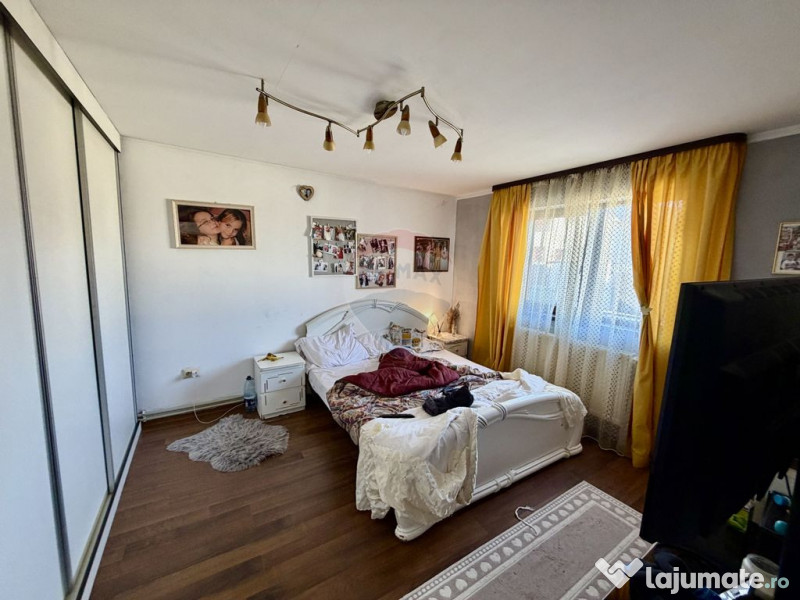 Casă / Vilă cu 4 camere de vânzare