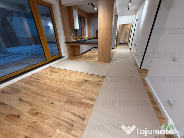 Apartament de 3 camere si curte proprie de 70 mp, bloc bouti