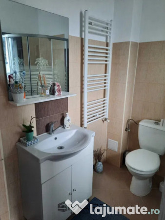 Casă modernă, mobilată complet – Cartier Izvor