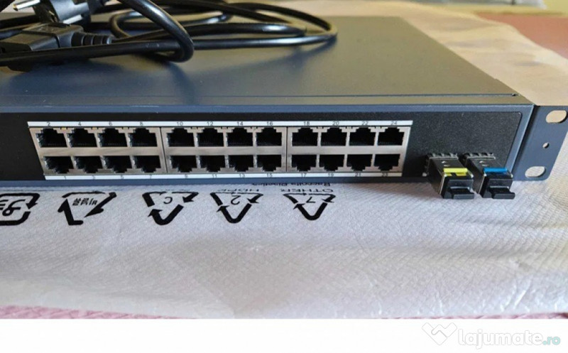 Switch POE Hikvision 24 porturi Hikvision DS-3E1526P-SI cu management 