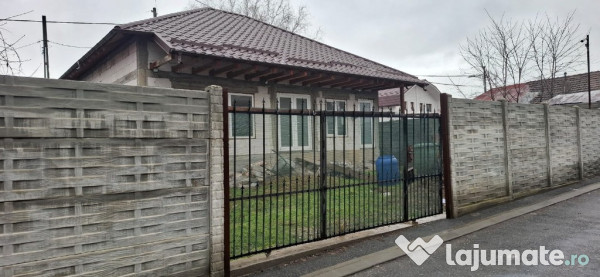 Casa Craiova, Dolj, Strada Postăvarului, Vand sau schimb cu apartament 