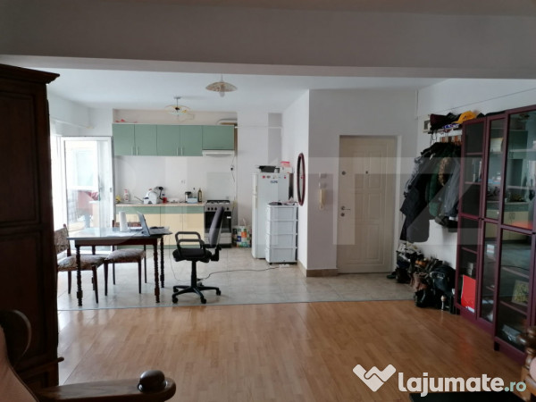 Apartament modern 2 camere, 62 mp, balcon, etaj 2 – zonă 