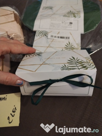 Cutii cadouri,mărțișoare,bomboane 