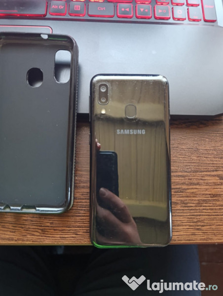 Telefon + husa si folie Samsung Galaxy A20e, 3gb RAM, 32 GB 