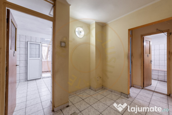 Apartament 2 camere, decomandat, etaj 1, Gavana 