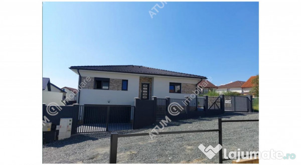 Casa individuala cu 4 camere si curte libera de 330 mp in Se