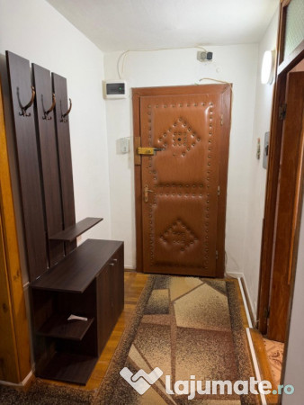 Apartament 3 camere zona Micalaca 300