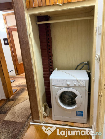 Apartament 3 camere zona Micalaca 300