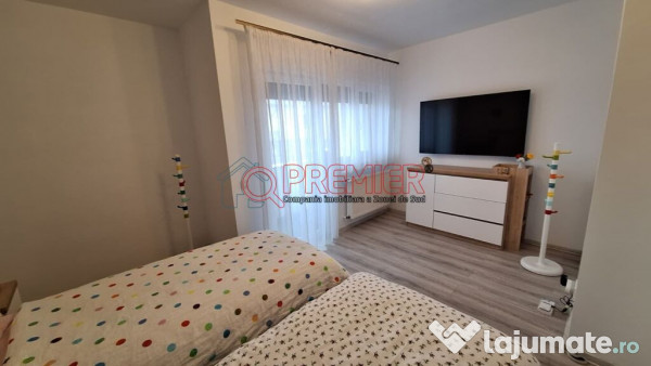 Casă înșiruită P+1+M - 4 camere - 2 terase - curte 