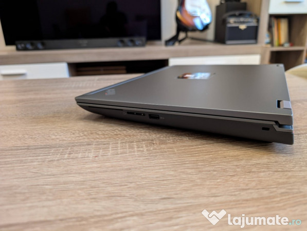 Lenovo P16 Gen1, Intel i7-12850HX, 64GB RAM, 1TB SSD, NVIDIA RTX A2000 