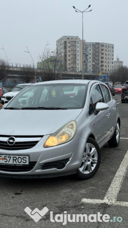 Opel Corsa D 1.2 - Automat