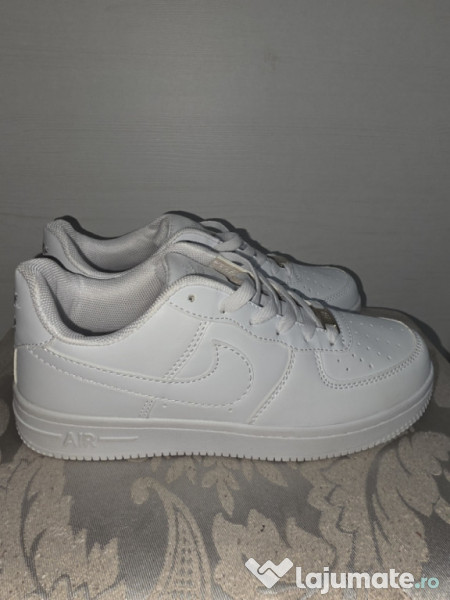 Sneakers Nike Air Force marimea 37,40 