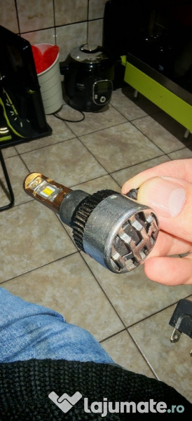 Becuri led pentru Auto