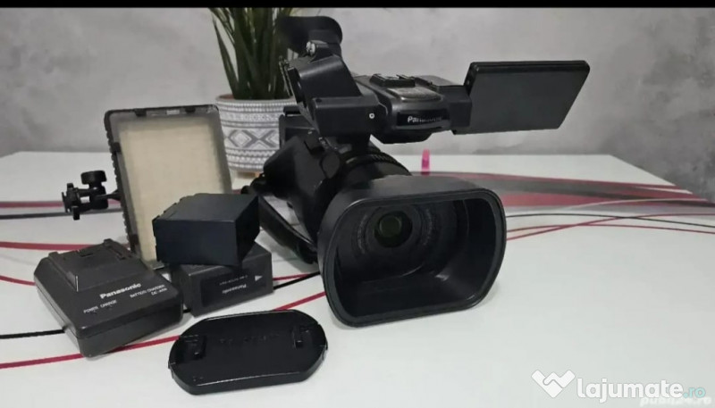 Camera video full HD AC AG 90 