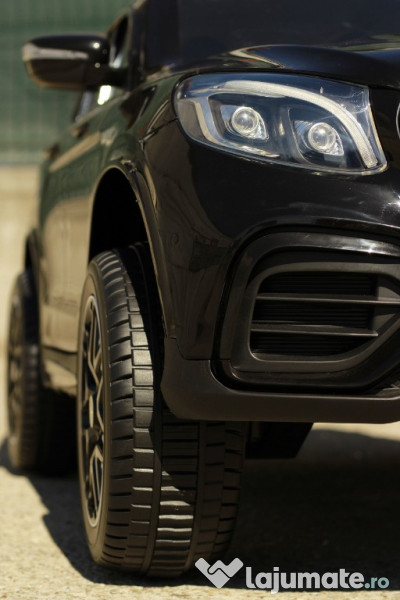 Masinuta electrica pentru 2 copii Mercedes GLC63s 180W 