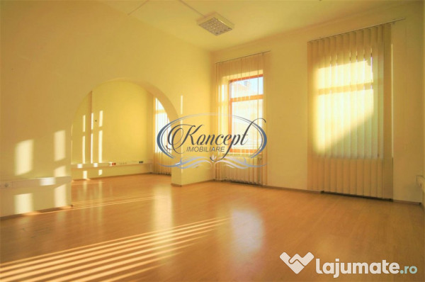 Vila interbelica in Piata Muzeului 