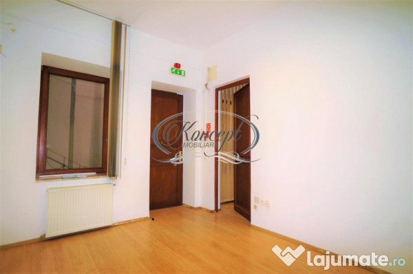 Vila interbelica in Piata Muzeului 