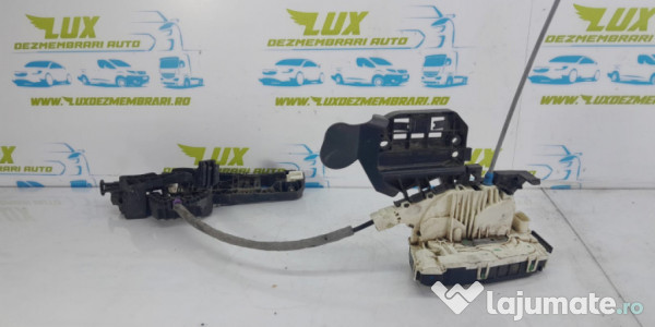 Broasca incuietoare usa portiera stanga spate a1667230314 Mercedes-Ben