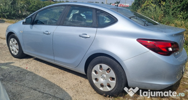 OPEL ASTRA J 2015, BENZINA cu 150.000 km rulati 