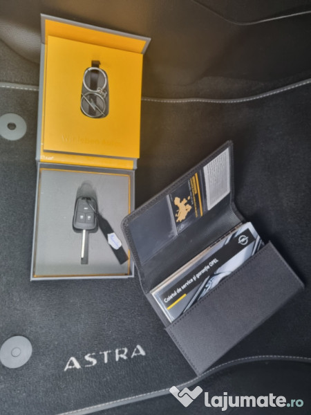 OPEL ASTRA J 2015, BENZINA cu 150.000 km rulati 