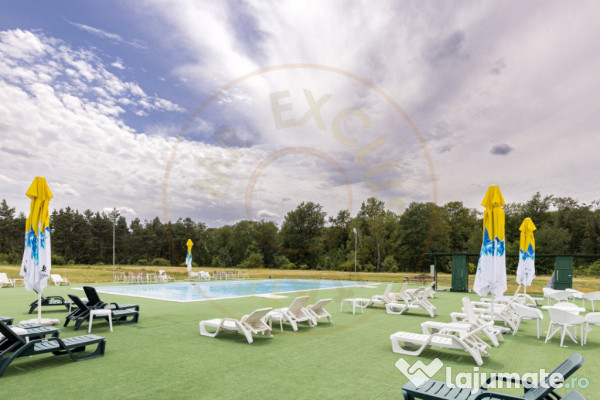 Motel, camping, piscina si lacuri de pescuit pe un teren de 