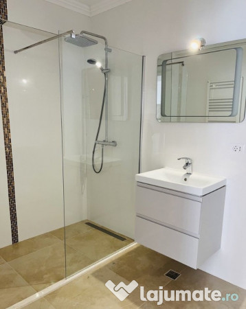 Apartament cu 3 camere, situat in Baneasa 