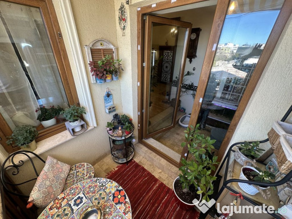 Apartament 4 camere zoma Piata Ovidiu - Peninsula 