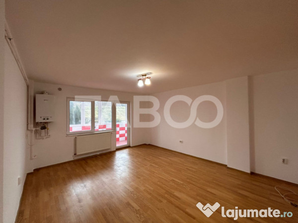Garsoniera de vanzare etaj intermediar 45 mpu balcon Sibiu 