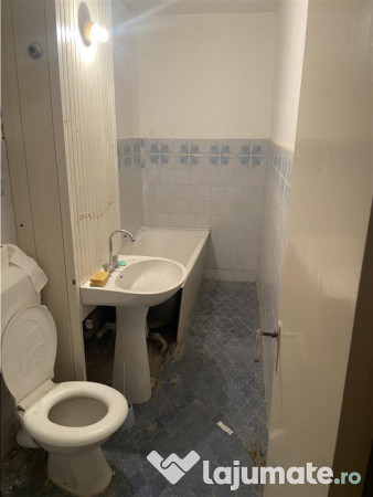 Apartament 3 camere , cartier Sud, decomandat,70 mp 