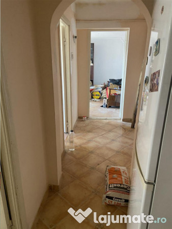 Apartament 3 camere , cartier Sud, decomandat,70 mp 