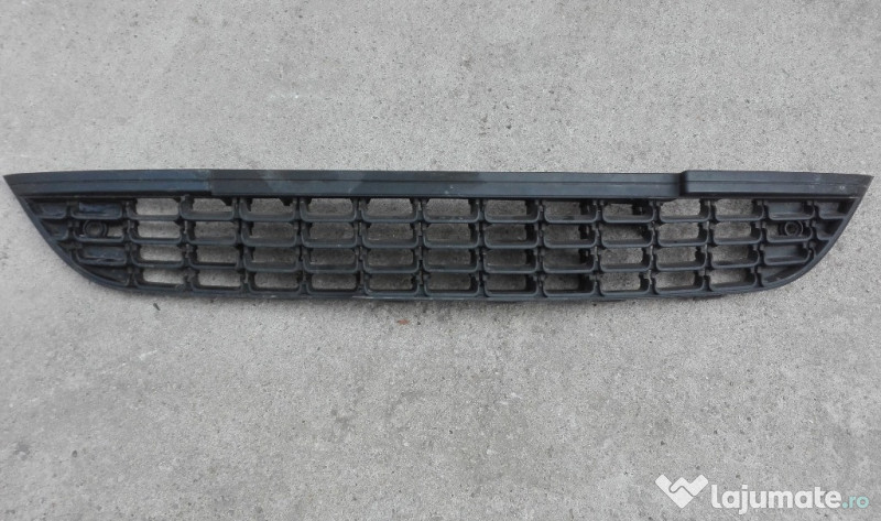 Grila din bara Opel Astra J