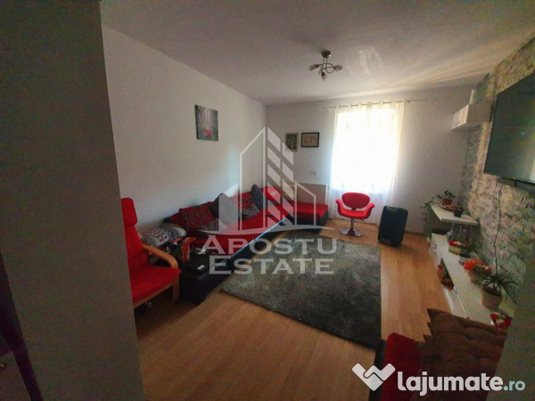 Apartament pe 4 camere, renovat complet la curte comuna i... 