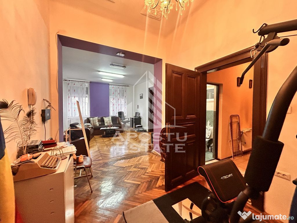 Apartament spațios 4 camere, 2 băi, parteer inalt în P... 