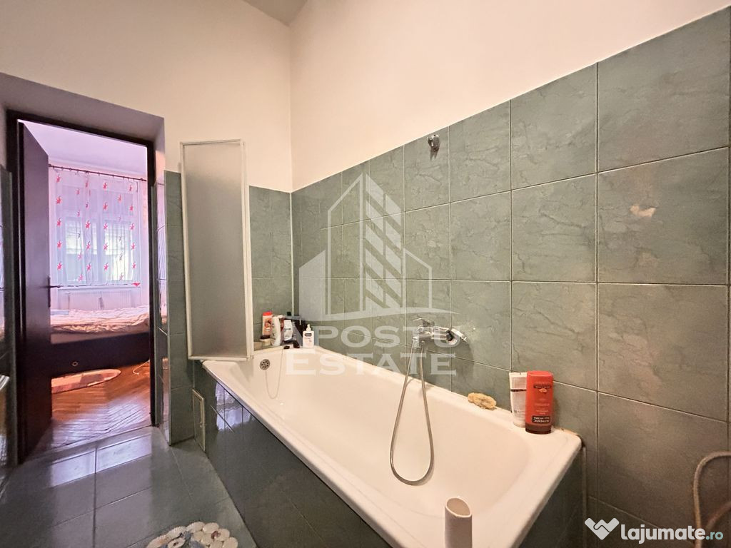 Apartament spațios 4 camere, 2 băi, parteer inalt în P... 