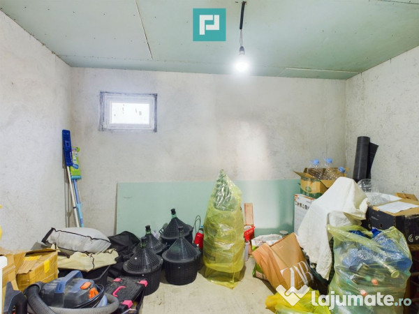 Casă cu 4 camere + anexe în Șofronea