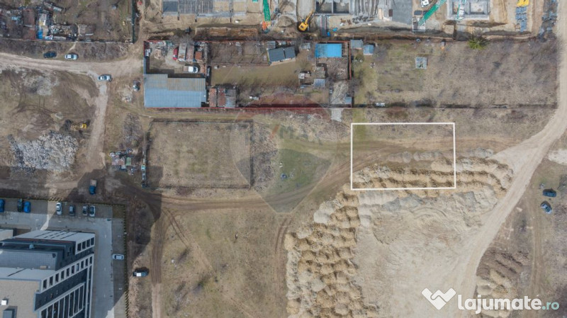 Teren intravilan de vânzare în Noua, str. Nucului – I...